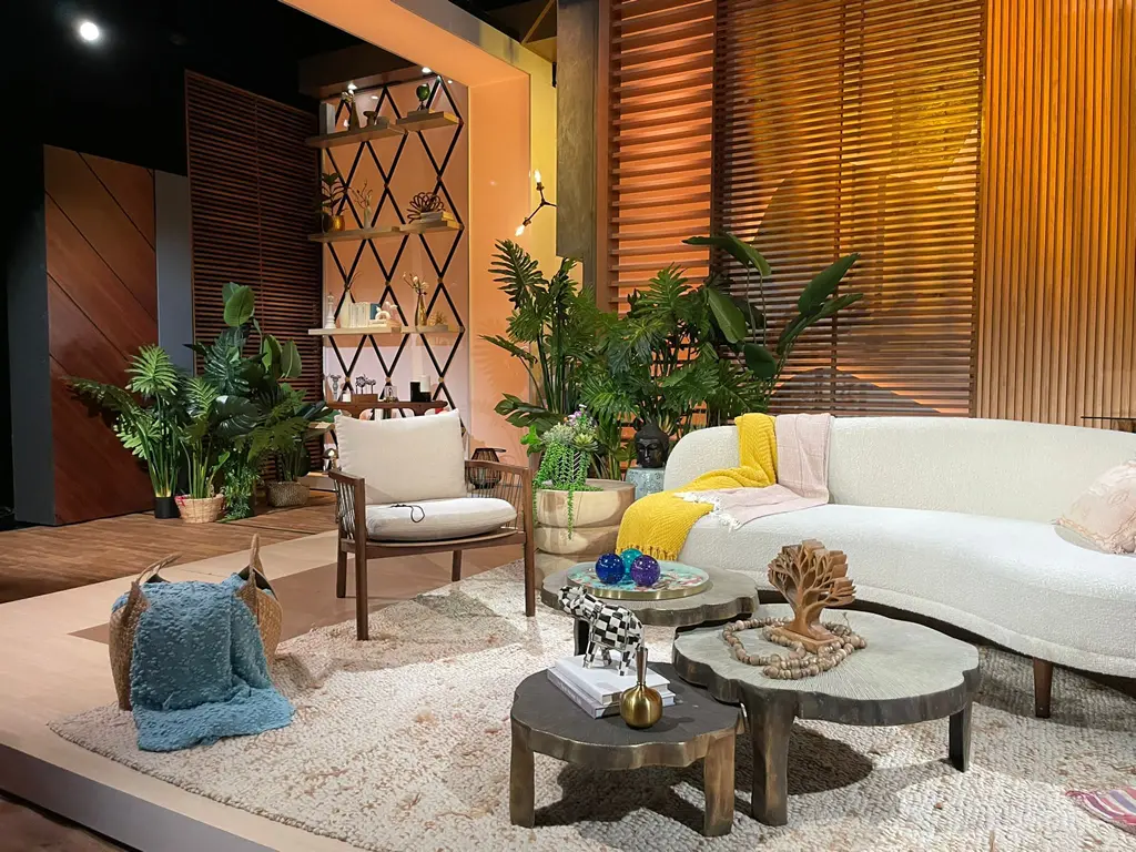 BRING YOUR VISION TO LIFE WITH OUR PROP RENTAL SERVICES!